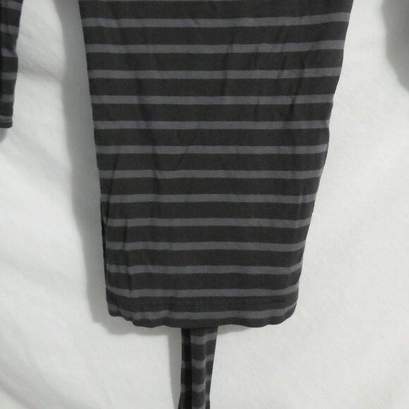 H&M | medium | Striped Shirt With Matching Tie Waist Front - Picture 11 of 14